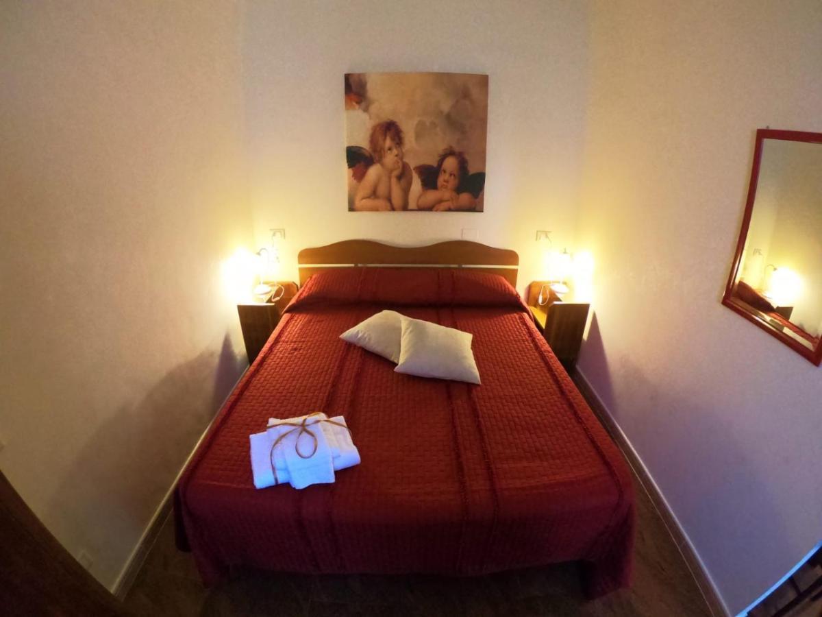 Le Stanze Di Ricci - Affittacamere Low Cost 레시나 외부 사진